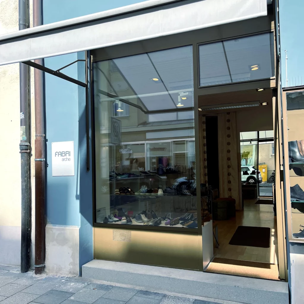 Außenansicht von FABRI Schuhe, Hohenzollernstraße 40 in München