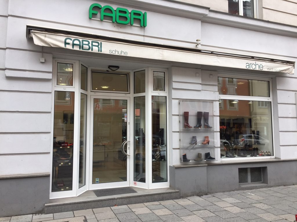 Außenansicht von FABRI Schuhe, Hohenzollernstraße 76 in München