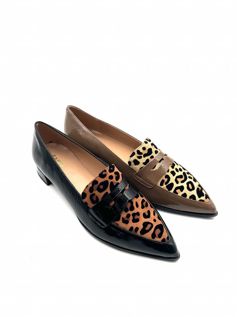 Fabri Slipper spitz mit Leopardmuster